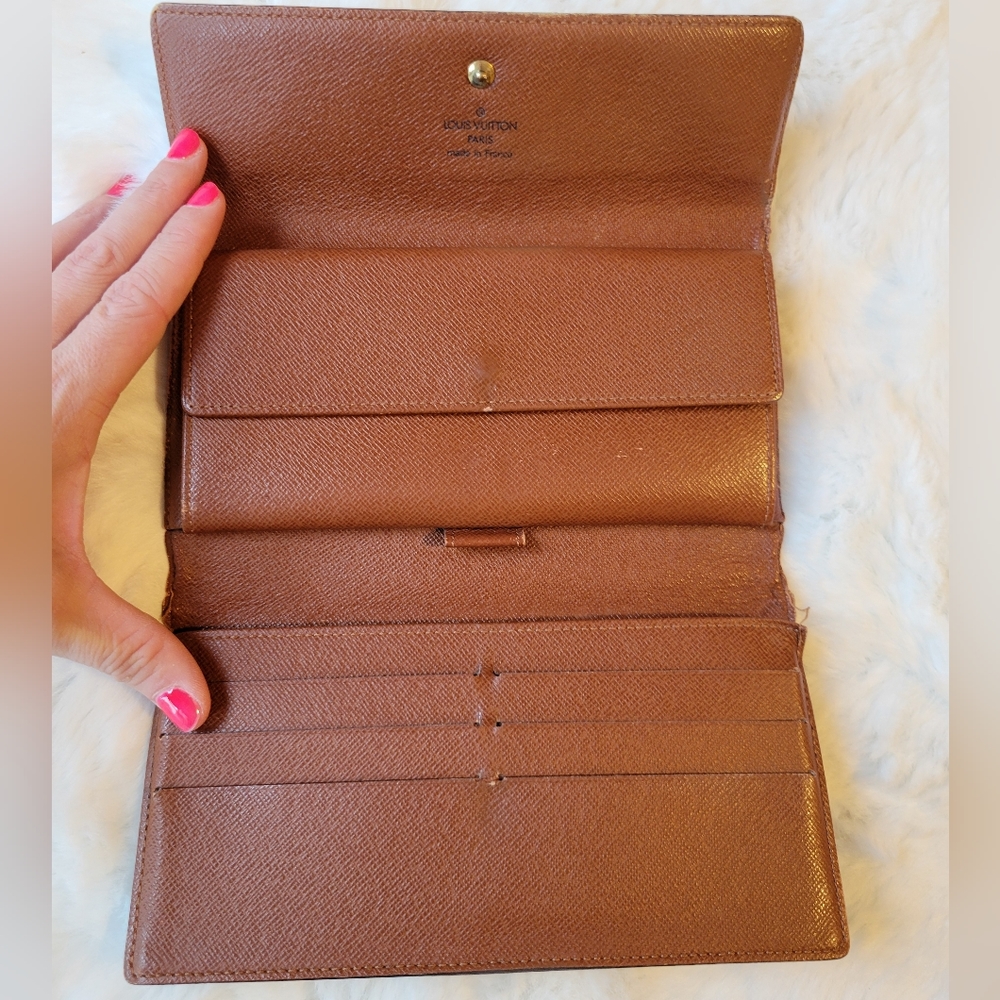 Louis Vuitton Wallet Clutch - Picture 4 of 11